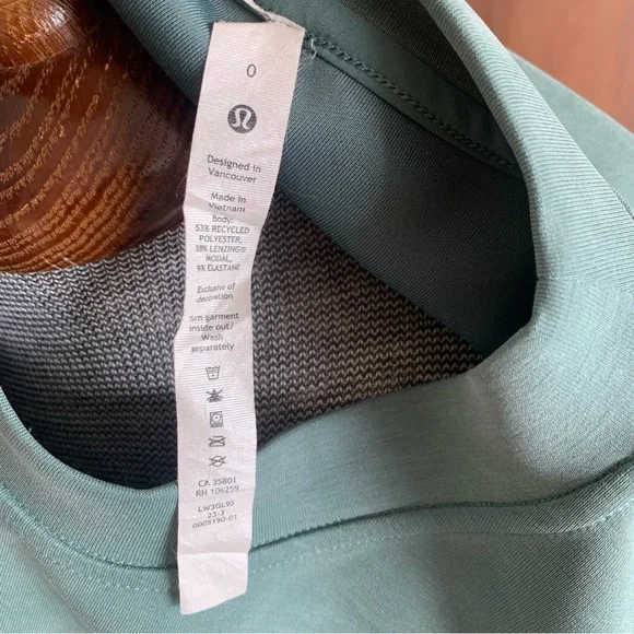 Lululemon Perfectly Oversized Crop Crew Softstreme Sweatshirt - Picture 7 of 9